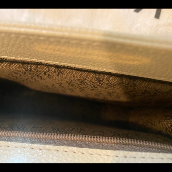 YSL Yves Saint Laurent beautiful vintage bag with gold hardware - Picture 12 of 17